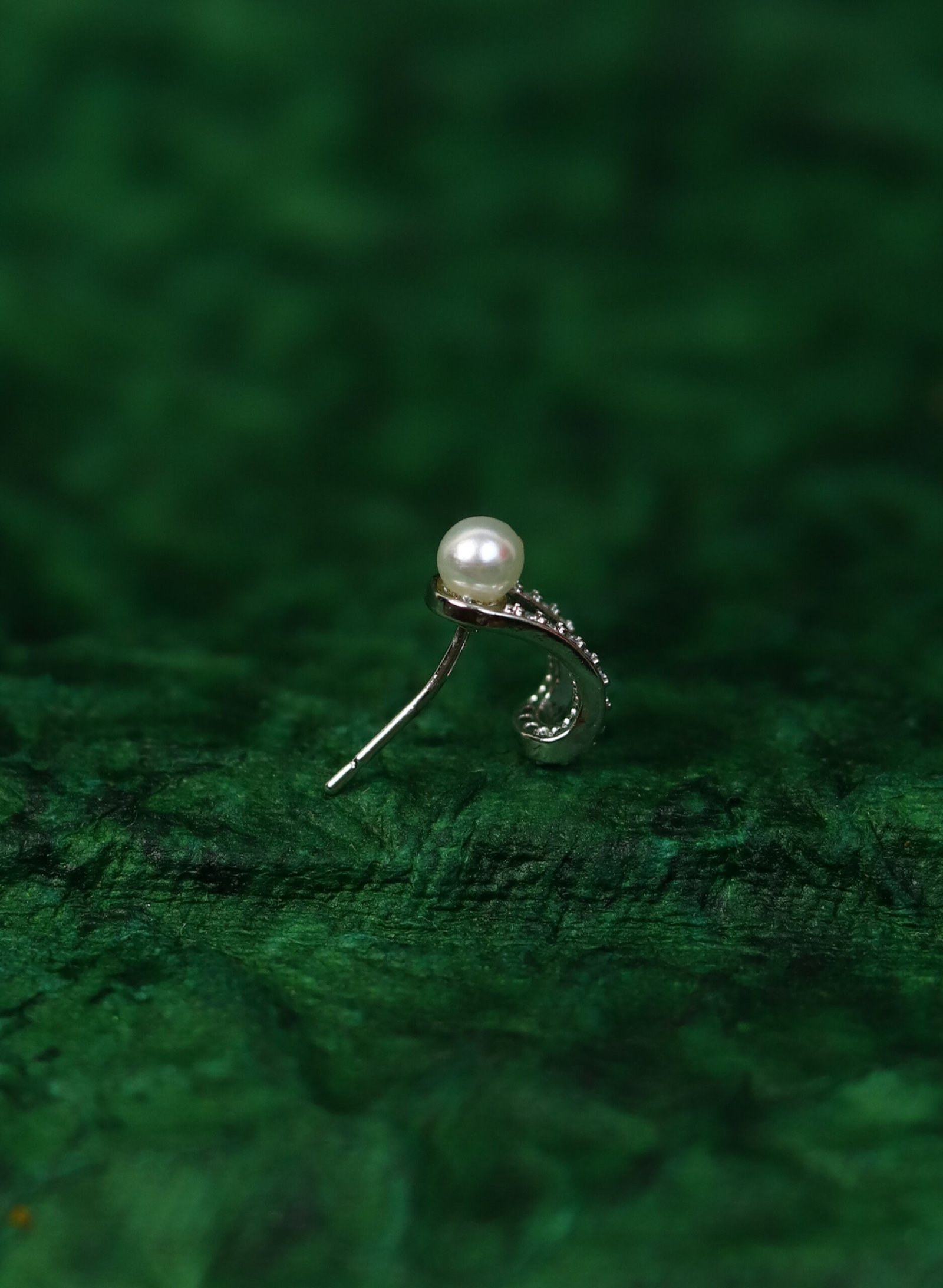 Graceful Pearl & Pavé Hoop Earrings - Image 4